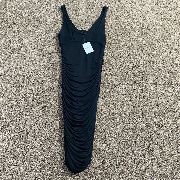 Forever 21 Dresses & Skirts - NWT Forever 21 Black Ruched Bodycon Dress Size Small Women’s V Neck